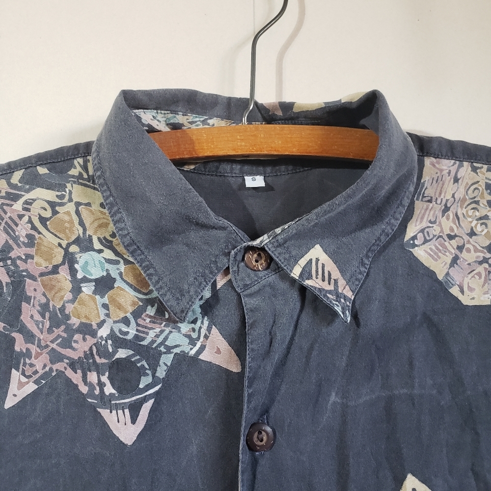 Tugu men's grey colorful Batik button down short sleeve shirt loose fitting sz S - Picture 3 of 15